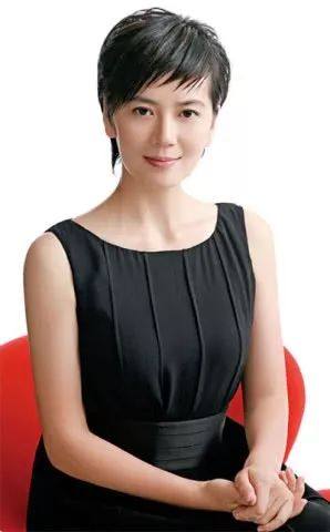 冰美人入狱后她老公不离婚,世界杯一哭成名完整版