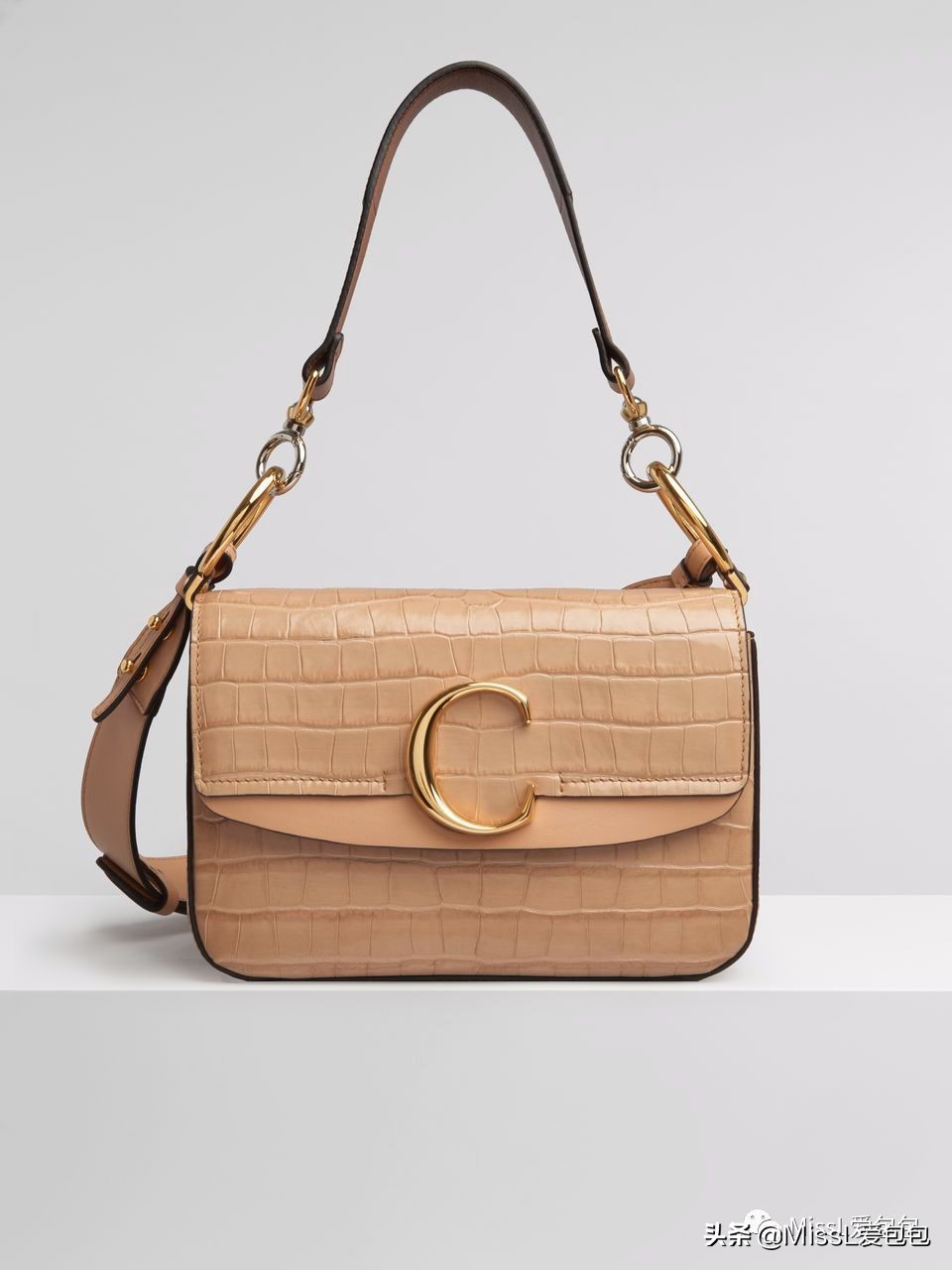 十二星座的包包口红高跟鞋,十二星座专属包包什么牌子好