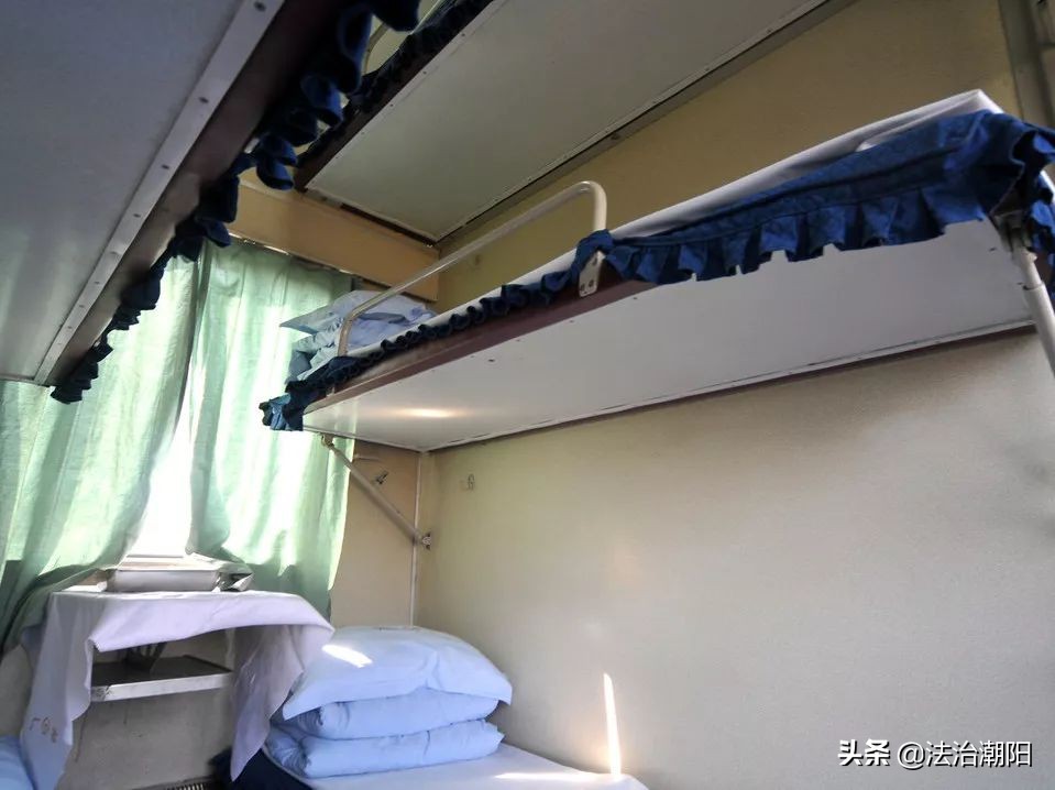 软卧为什么比飞机贵,软卧是不是比硬卧安静