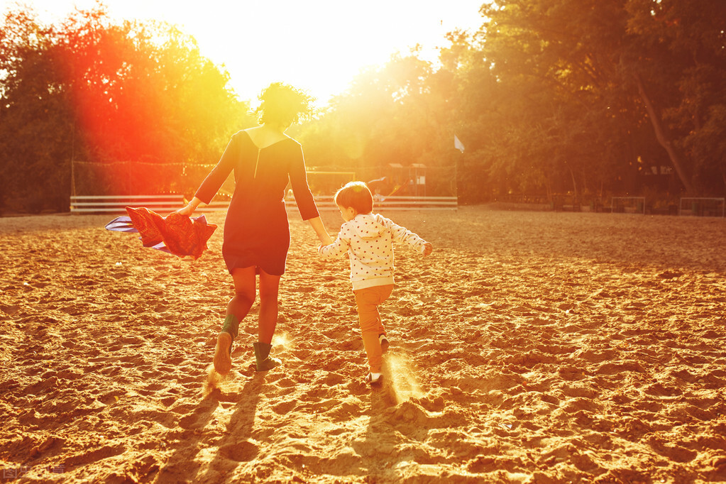 “37年后，我终于敢偷偷地说，我妈真招人烦！”