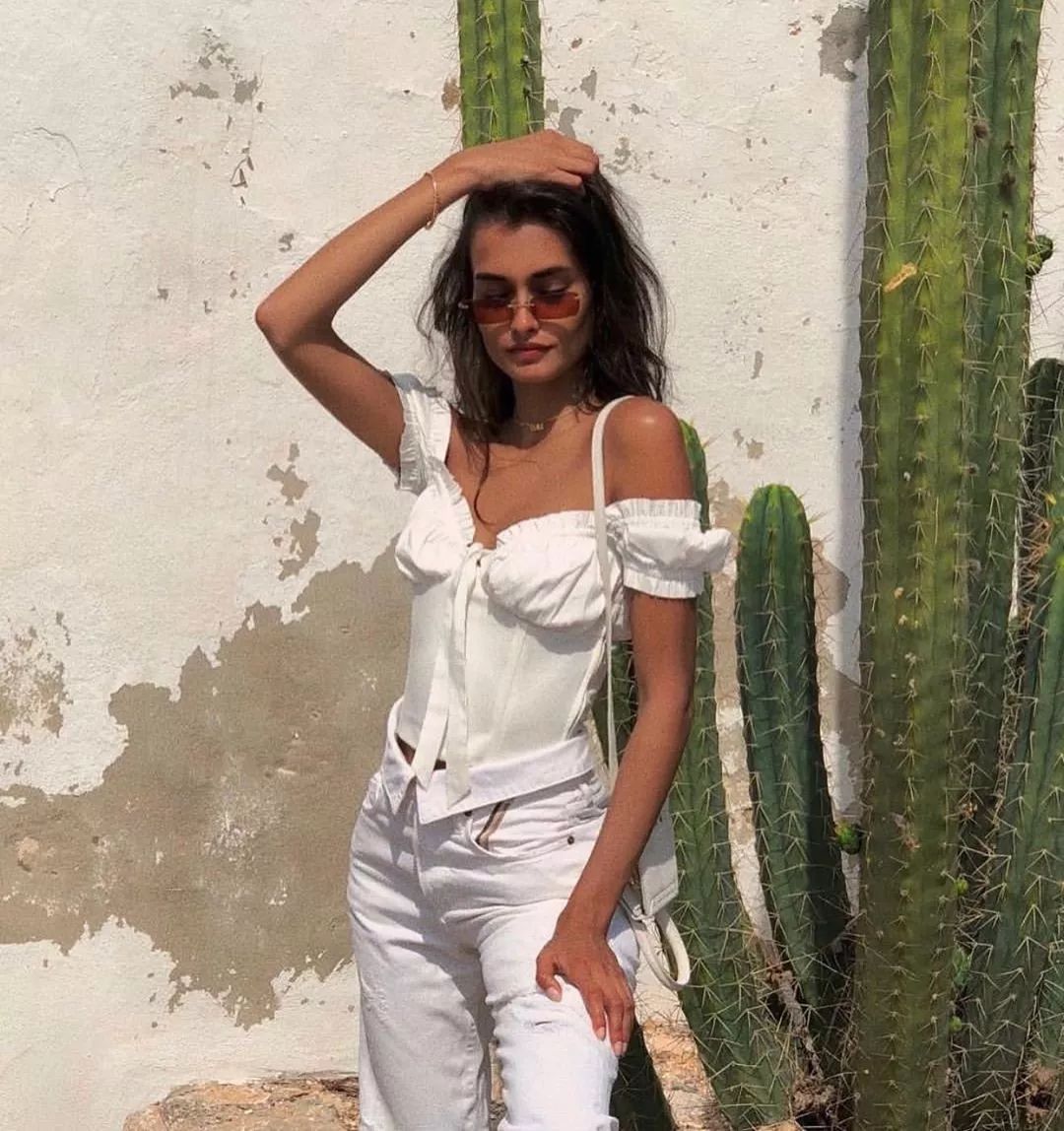 bella服装设计师跨界艺术家,bella都喜欢的工装裤