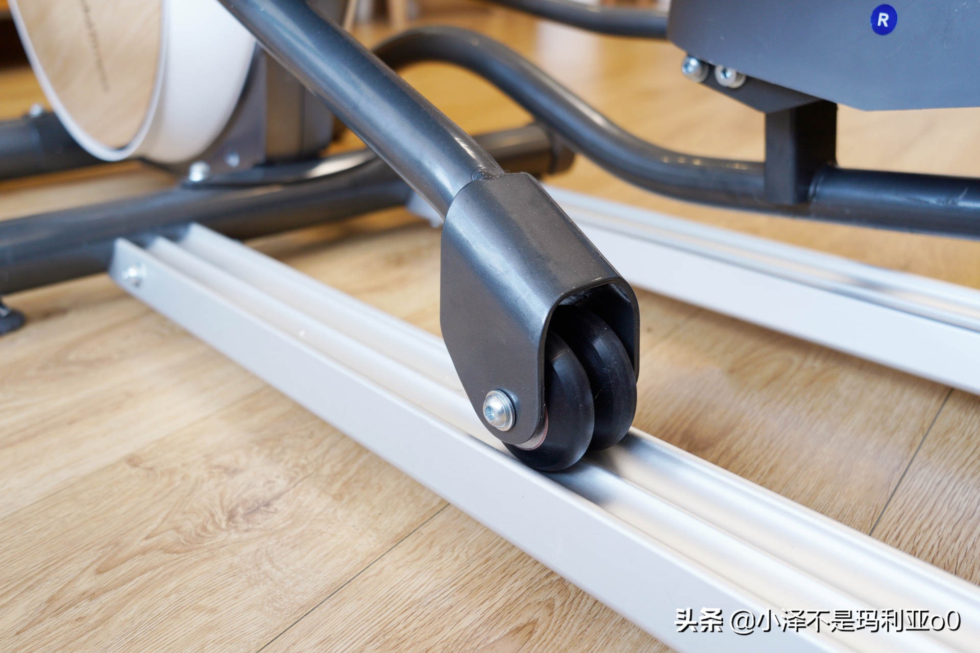 干货输出|细腰翘臀、燃脂塑形，小姐姐手把手教你练习椭圆机