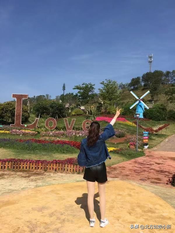 邮政顶级白金卡,邮政免年费的白金卡