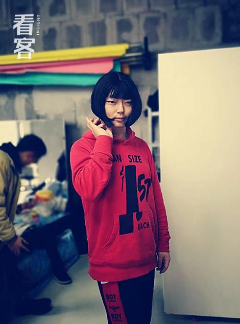 麦克风后面的人：太痛苦的时候，我们不写脱口秀