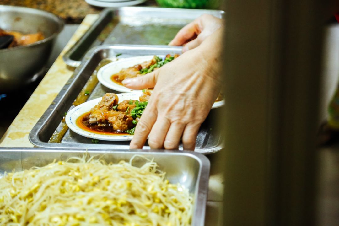 海南牛腩饭哪家最好吃,海口清汤牛腩饭
