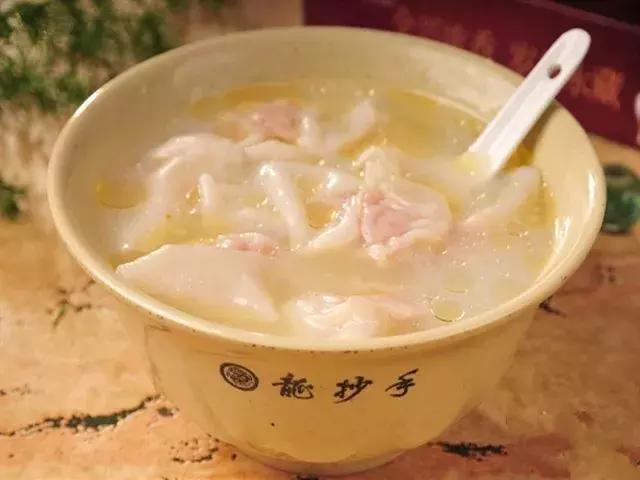 来成都带你去逛春熙路吃小吃,成都吃的特色美食攻略春熙路周围