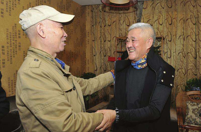 川渝男神李伯清完整视频,川渝男神李伯清骑摩托