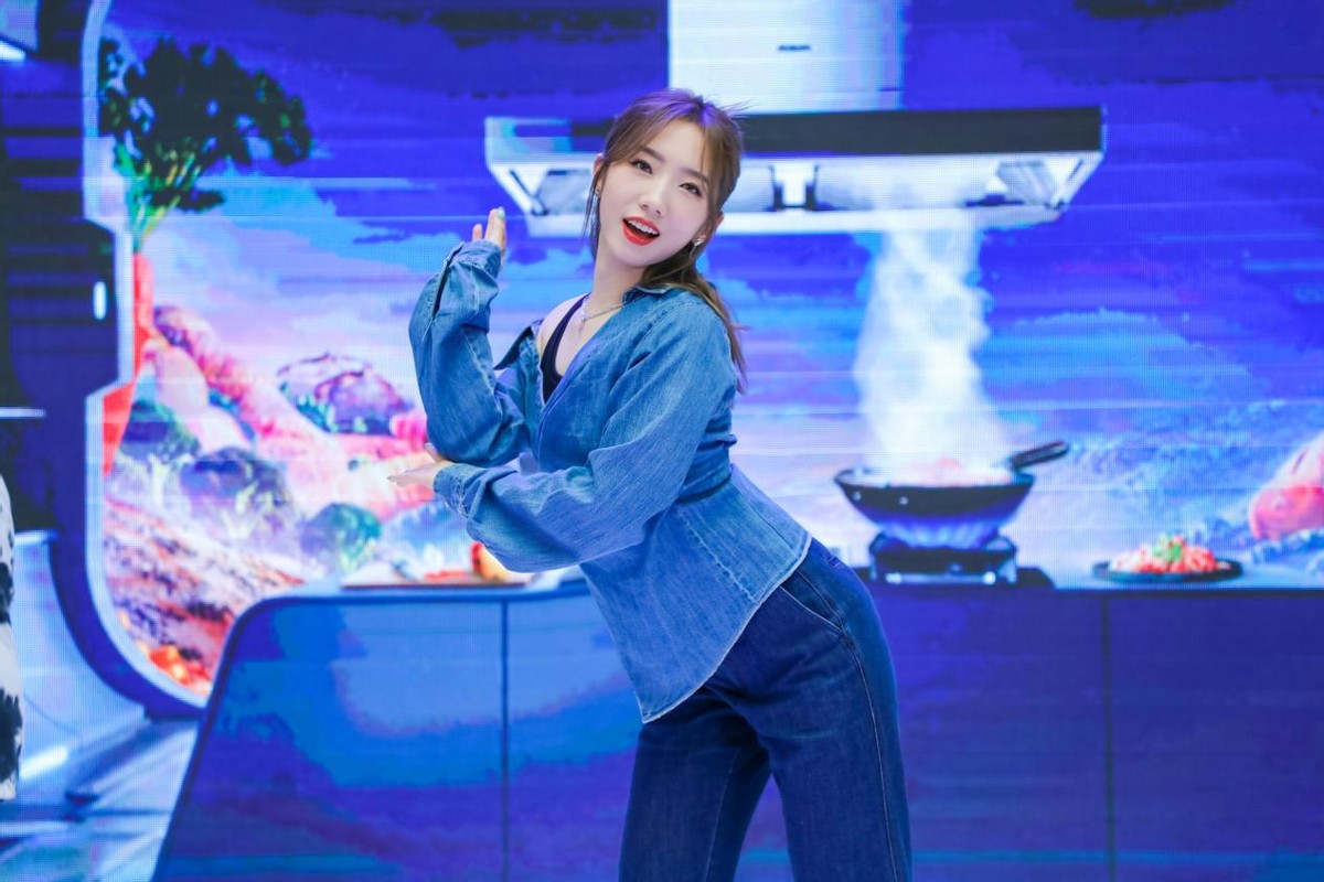 新品60D1S面市老板电器联手京东、孟美岐打造娱乐轰趴