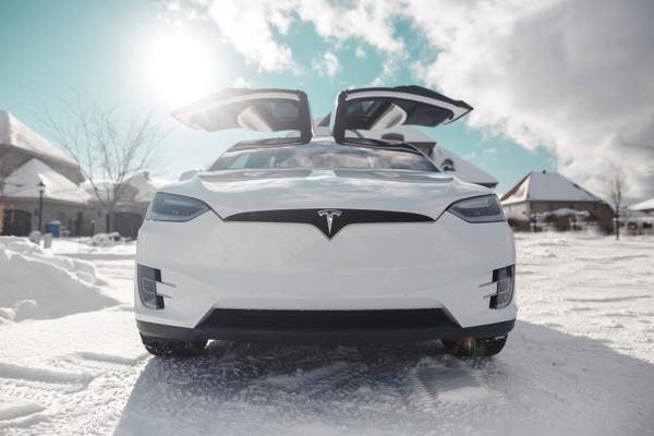 特斯拉model3冬天掉电严重,特斯拉model3冬天真正续航