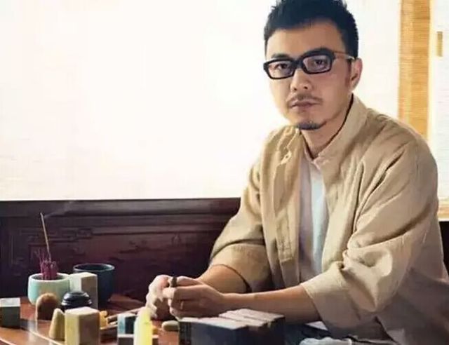 “老坛酸菜”汪涵收藏古董不识货被骗？