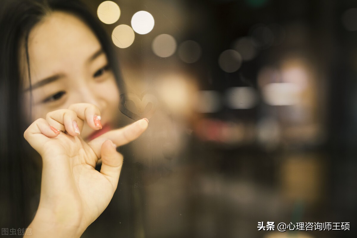 吵架动手打了女朋友怎么挽回,和女朋友吵架动手啦怎么道歉