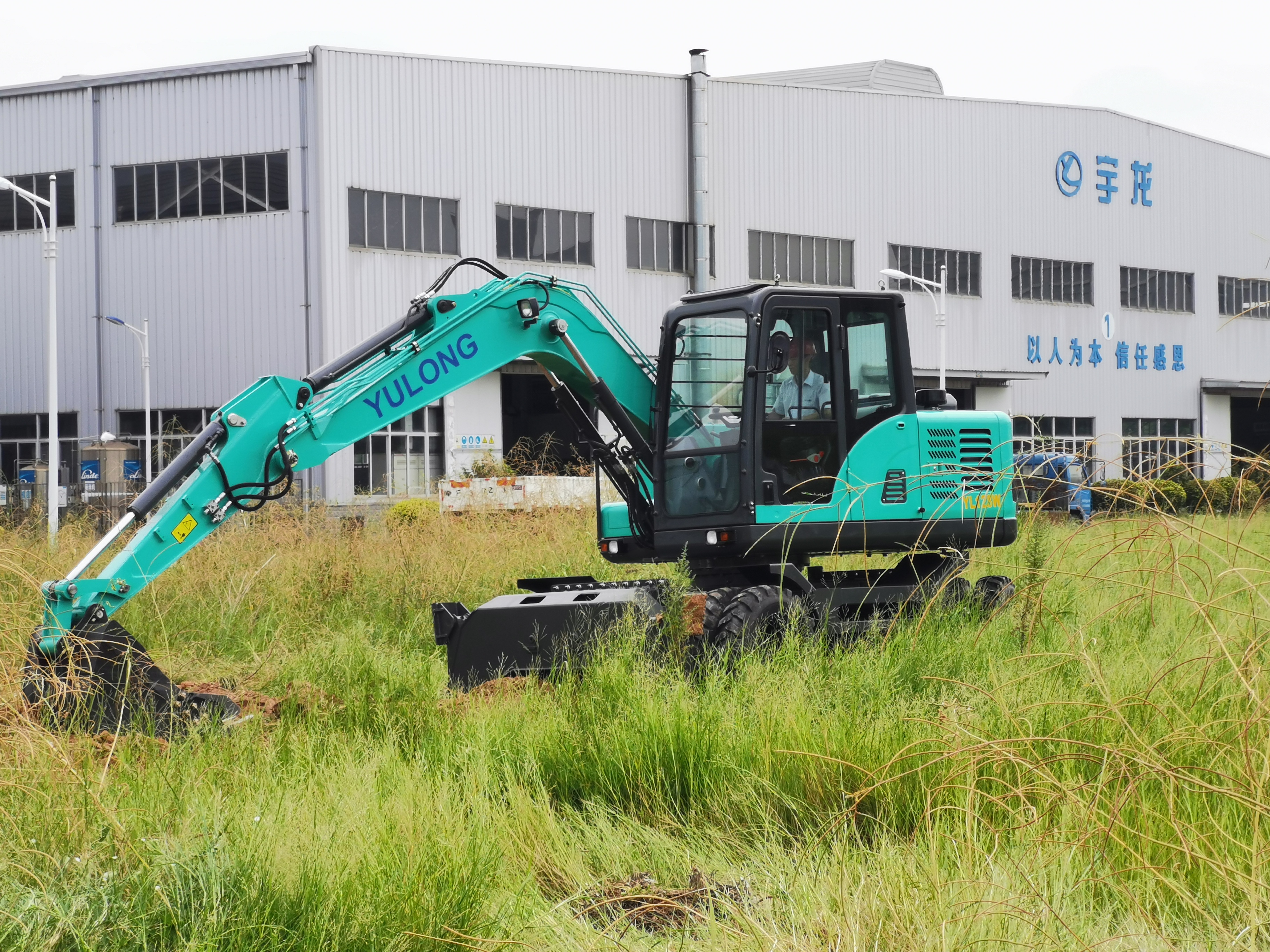 买挖掘机买新还是二手的,出租挖掘机哪种最好