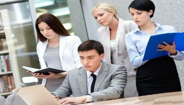 职场女人需要每天化妆吗,女性化妆是职场礼仪吗