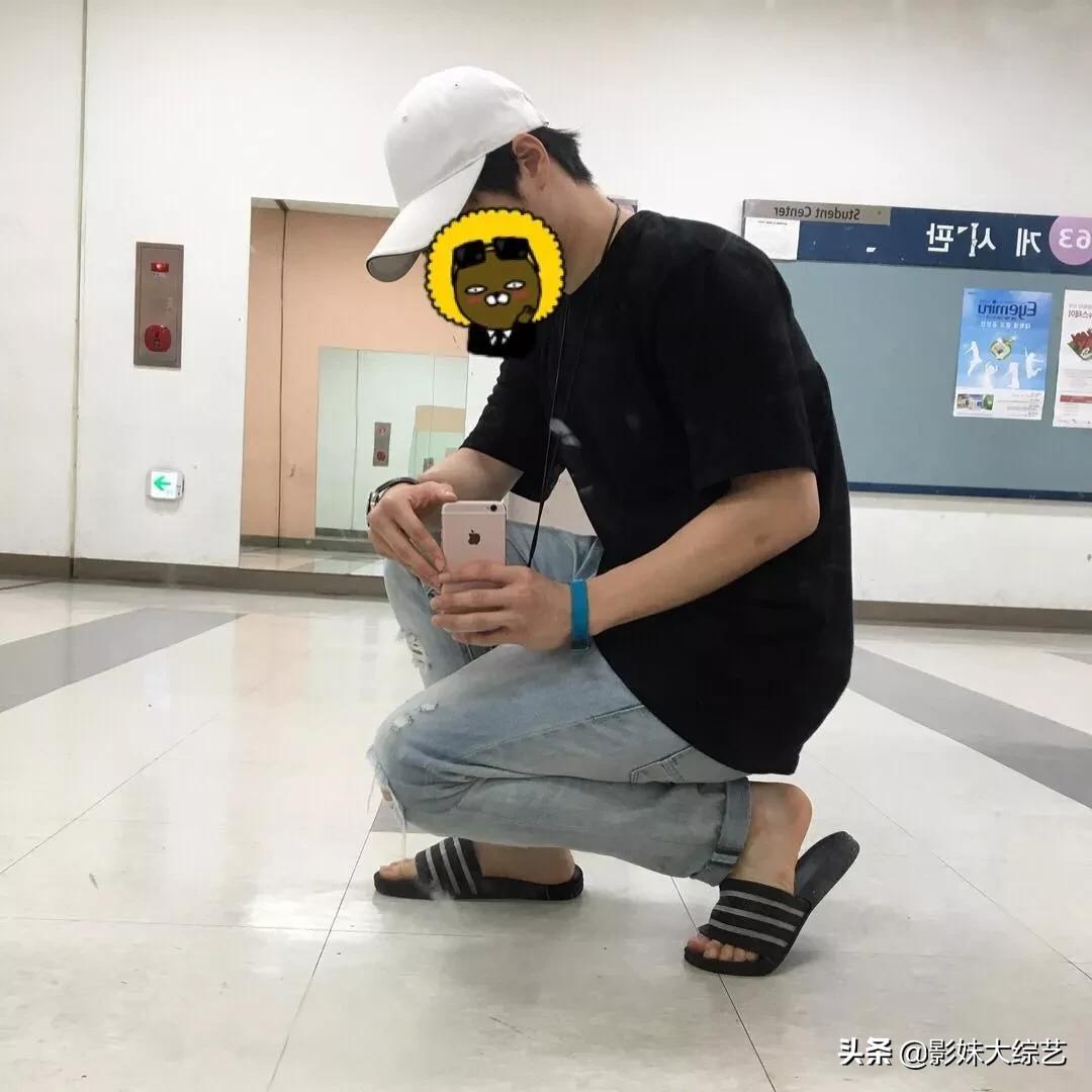 韩国人喜欢穿三线拖鞋吗,韩国人衣服为什么有三条杠