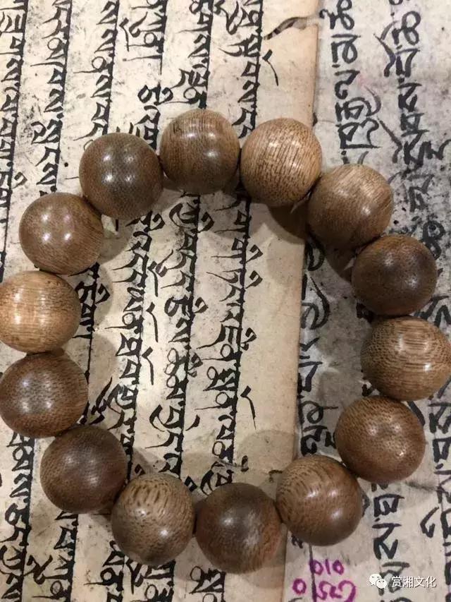 文玩珠串盘玩效果,文玩手串圆珠怎么加配饰