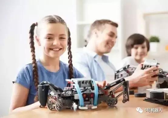 乐高可不仅仅是玩具还是教育,乐高学习课程对孩子以后有帮助吗