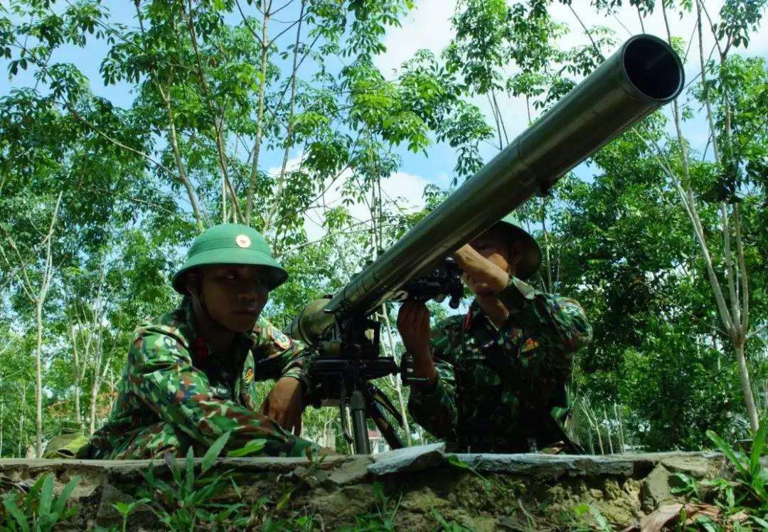 越南军人看我军装备,越南军人参观中国装备