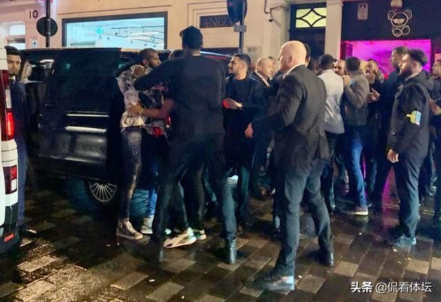 博尔特跑步展示,博尔特最后一场奥运百米比赛