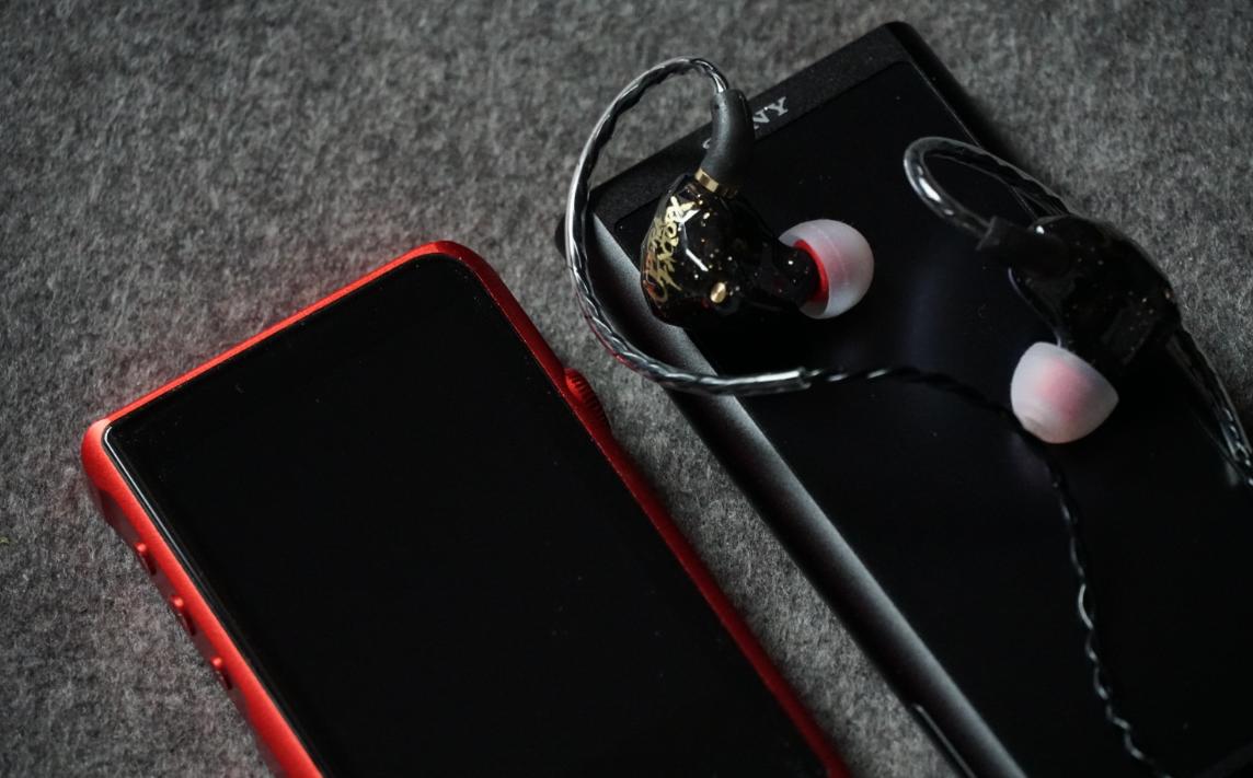 毒刺耳机200块,毒刺耳机200元