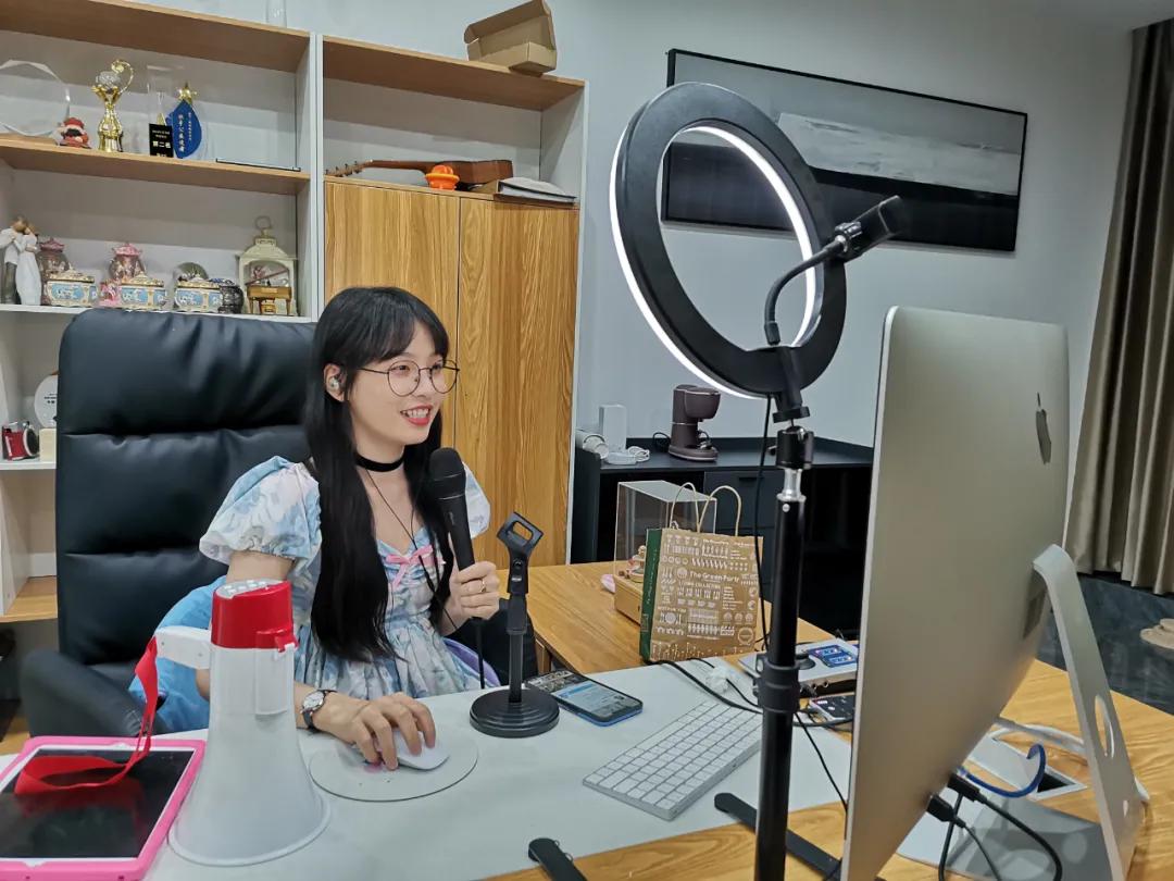 陈逗逗大号为什么退出快手,快手陈逗逗的真实身份是什么