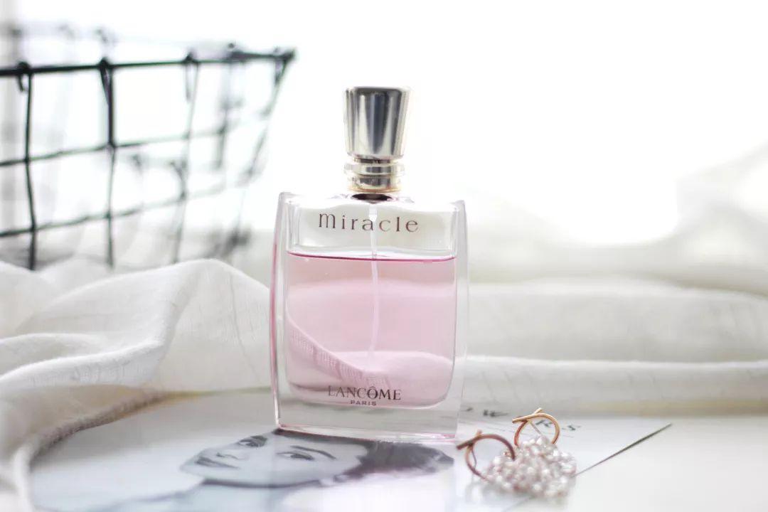 十大撩汉香水,十大撩汉香水推荐