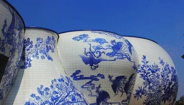 许家印建的最好看的大楼,许家印全球化造型