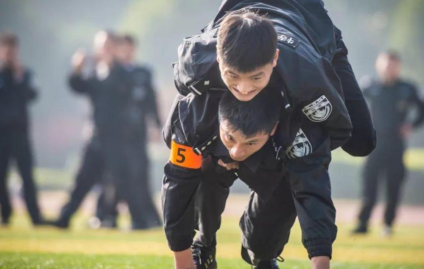 狱警年薪,狱警工资待遇与公安一样吗