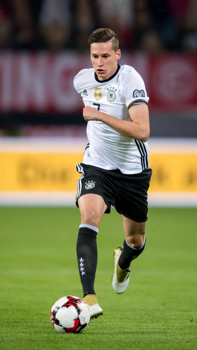 从足球比赛替补候场学习人才储备,《绝对优势》商业洞察连载