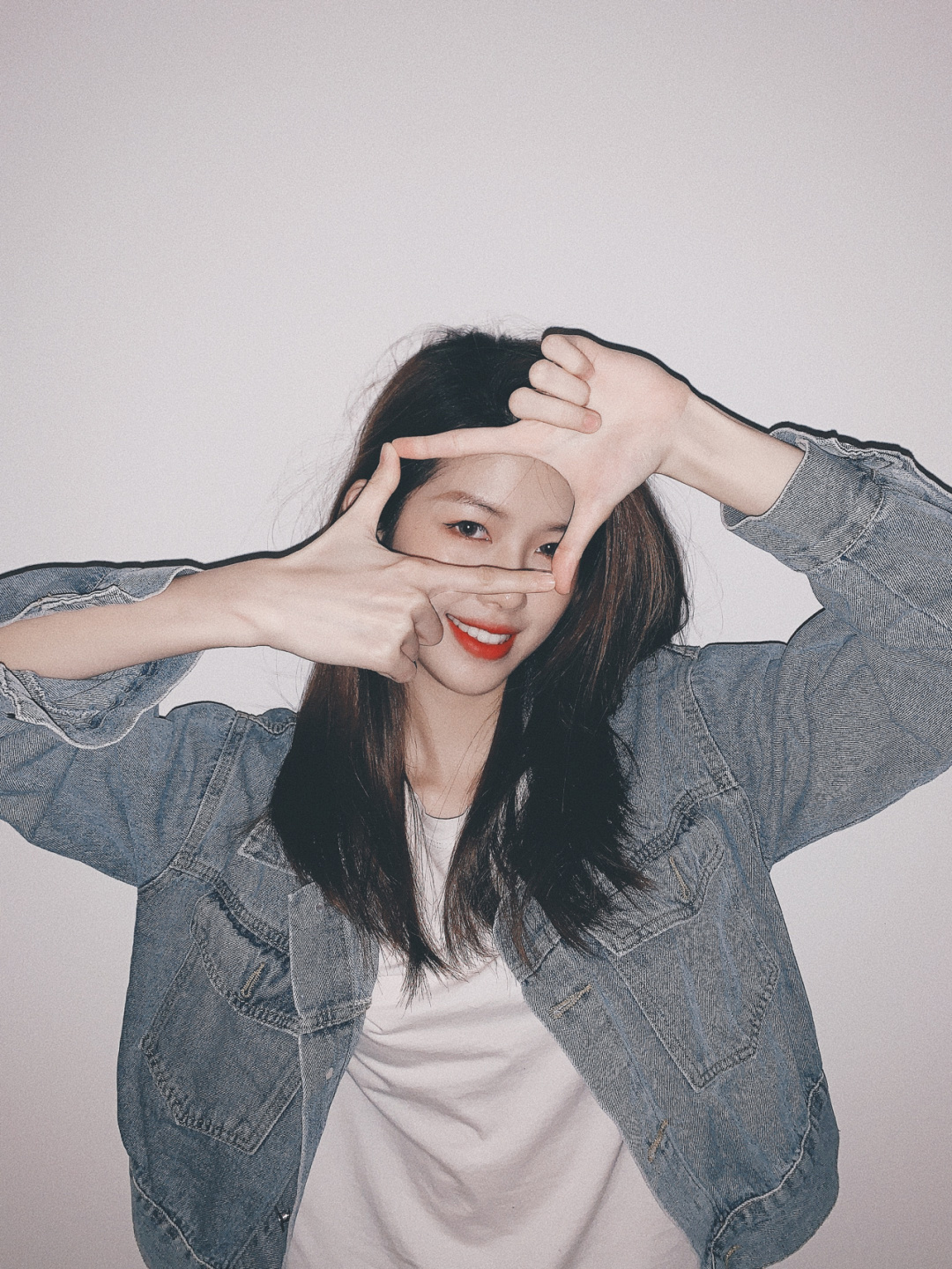 自拍照姿势大全教你拍出好照片,自拍的拍照姿势怎么拍好看