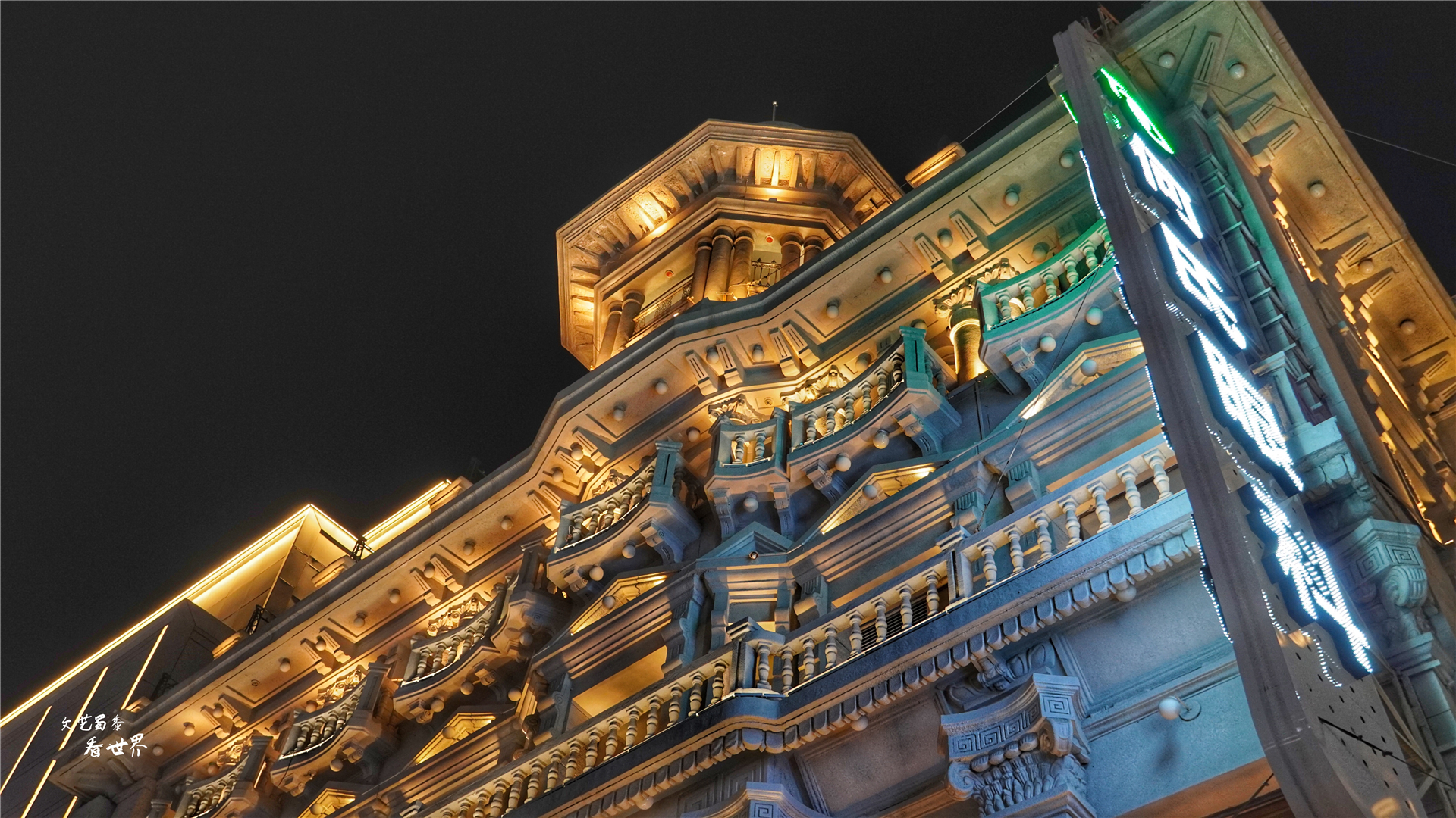 中国第一条商业步行街是中街么,我国三大步行街是哪三大步行街