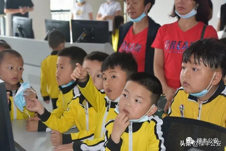 幼儿园萌娃进警营,萌娃进警营小视频