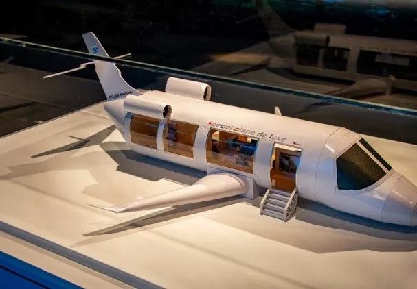 中国人烧给死人的纸扎，登上巴黎设计周，还被法国的博物馆收藏？