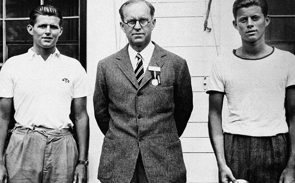 肯尼迪家族“隐身女孩”：美丽而有智力缺陷，23岁接受“脑切除”