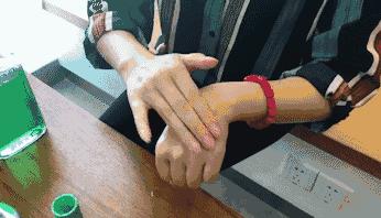 发际线高头发稀疏掉头发怎么拯救,发际线后移的头发还能长出来么