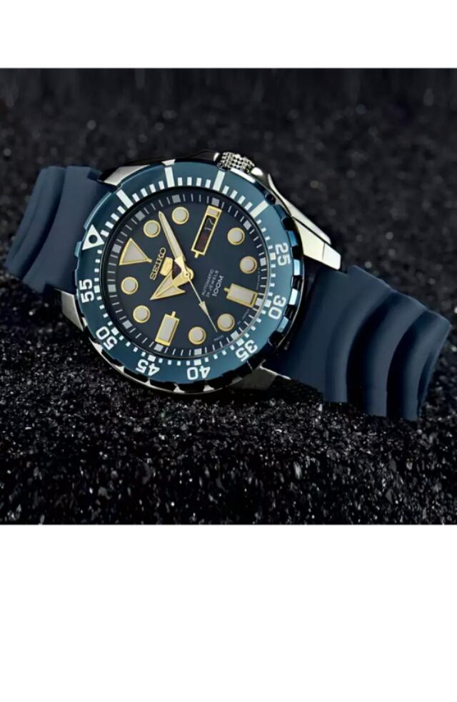 亲民的精工5号水鬼腕表