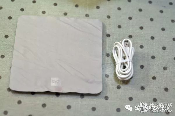 yeelight便携式美妆镜,yeelight手持式便携化妆镜