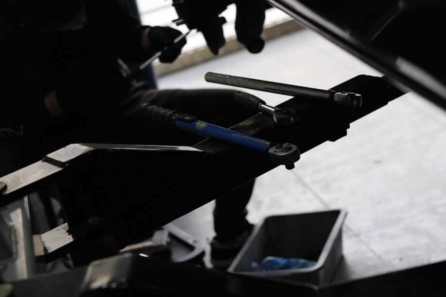 怪兽修车:修复一辆09款中东版丰田霸道,最终旧车变新车