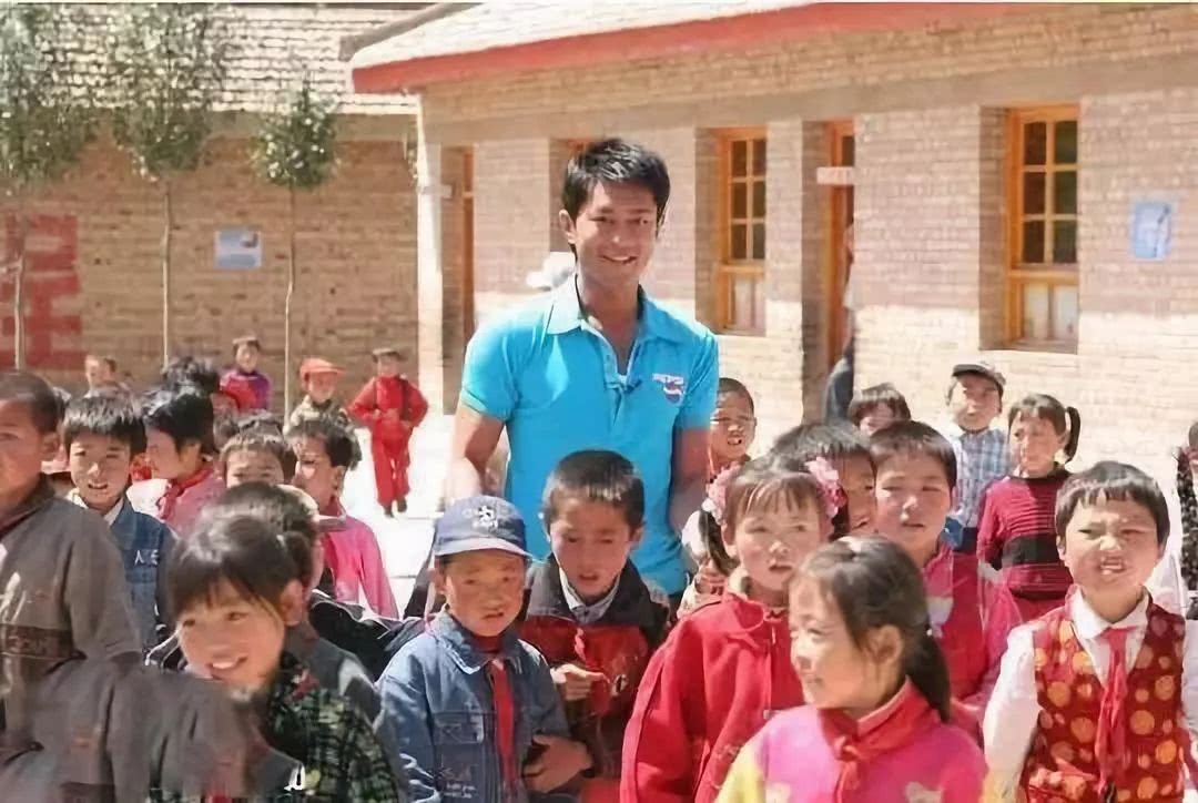 36位爱国香港明星名单,香港爱国的十大明星