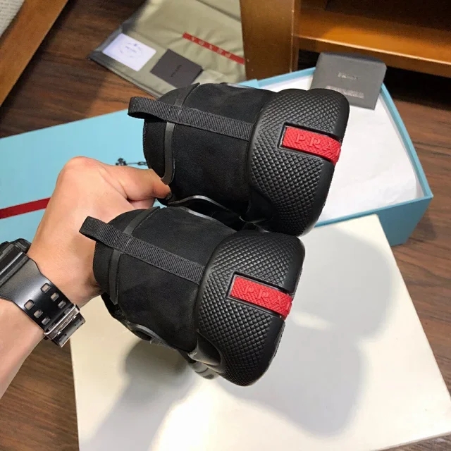 致敬普拉达,致敬科比签名版跑车