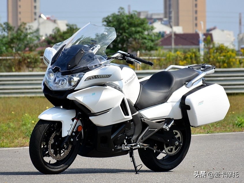 国宾tr-g650与新黄龙巡航600,黄龙600巡航对比春风国宾