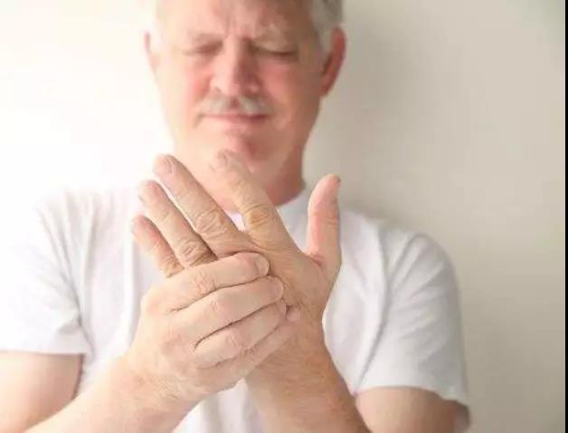 手麻需要重视吗,手麻腿麻别忽视