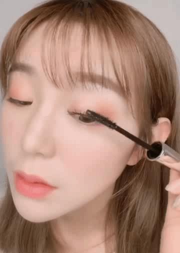 出门尽量化淡妆的方法,女人淡妆的正确化妆方法