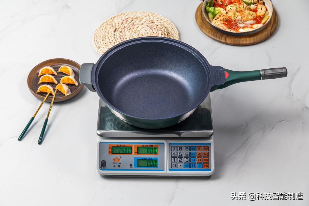 没有一口好锅,如何展现我大厨的手艺,七层昂贵涂层就为一口好锅