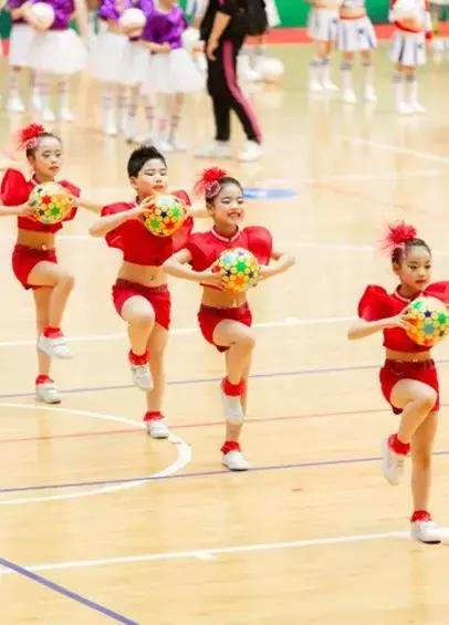 杭州江干区足球,踢足球幼儿园