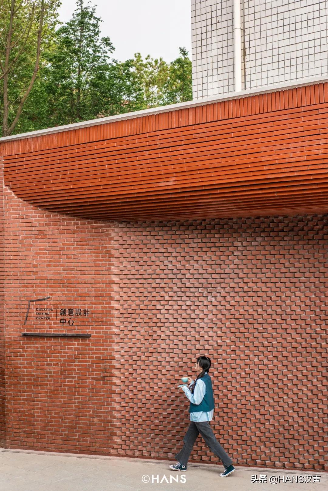 青山区红房子光影秀,青山红房子网红打卡地