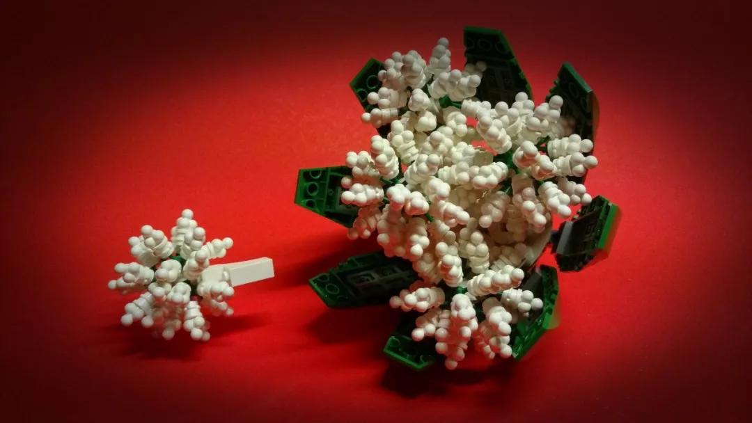 LEGO乐高MOC作品欣赏:第一滴血及其他,春天就该来点绿?