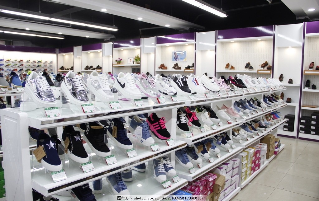 开一家鞋店一年能挣10万吗,深圳小伙开店完整版