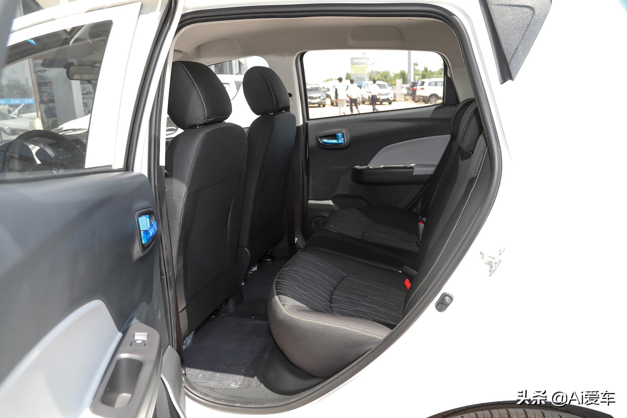 模仿长安奔奔e-star的老年代步车,最新款长安新能源奔奔e-star