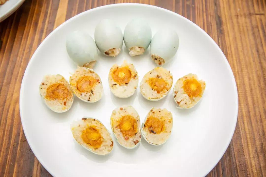 鍚嶉棬椋熷爞,闅愯棌鍦ㄤ竴鐗囧巶鍖轰箣涓殑楗爞