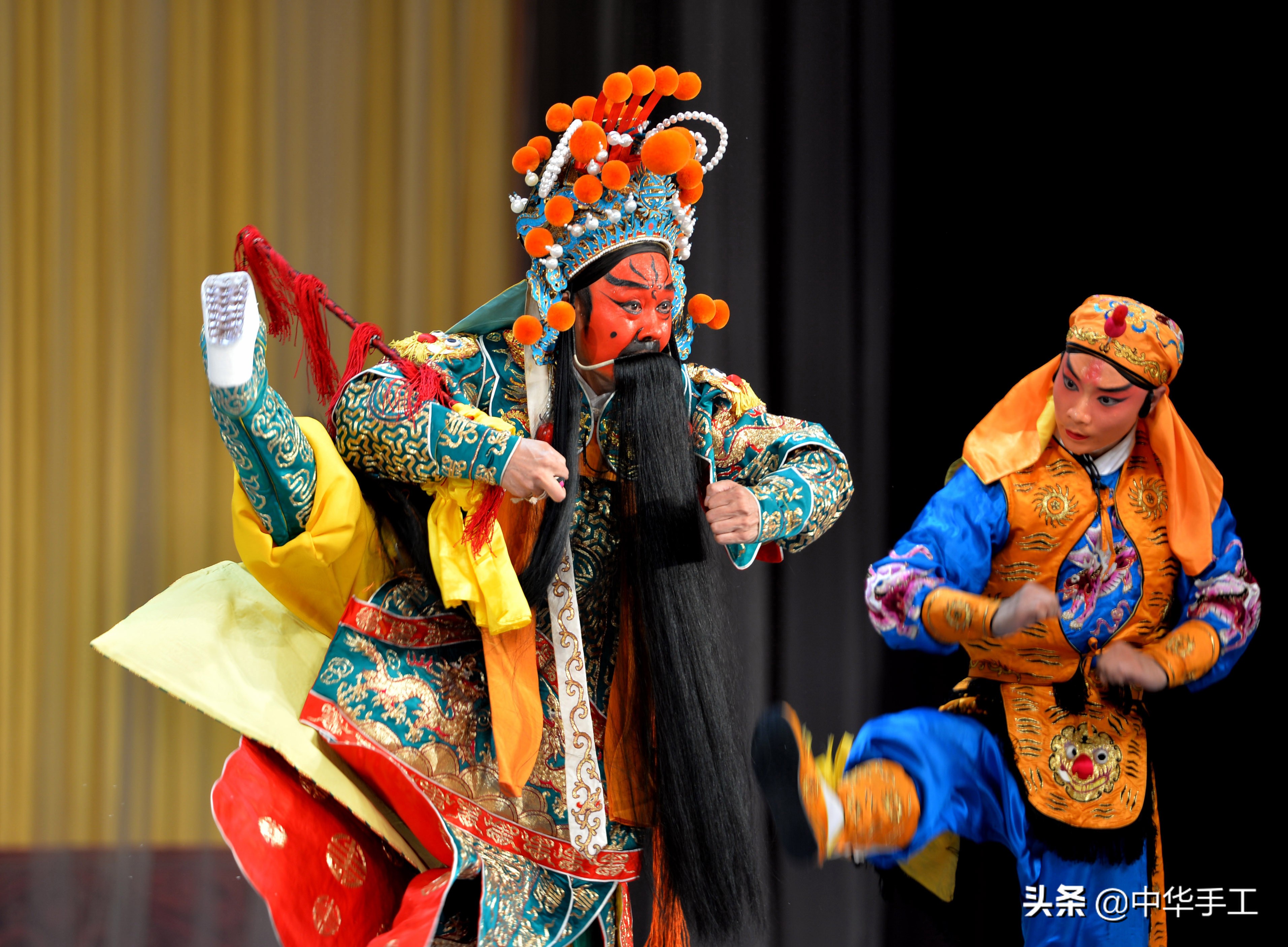 历经九九八十一道工序,厚底靴制作过程